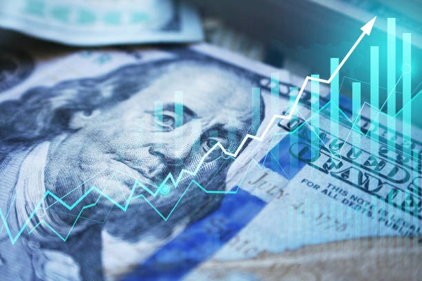 Trading in Stock Market with Real-Time Analysis and Insights